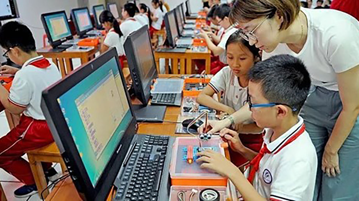 Why Child with poor learning should learn more about robot programming? It's not too late to regret. 